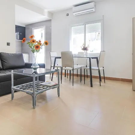 3 Bedroom Gorgeous In Διαμέρισμα *